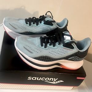 Women’s saucony running shoes, Endorphin Shift 2